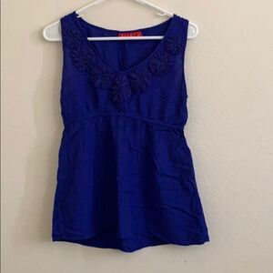 🔹4/$25 Royal blue tank with flower neckline
